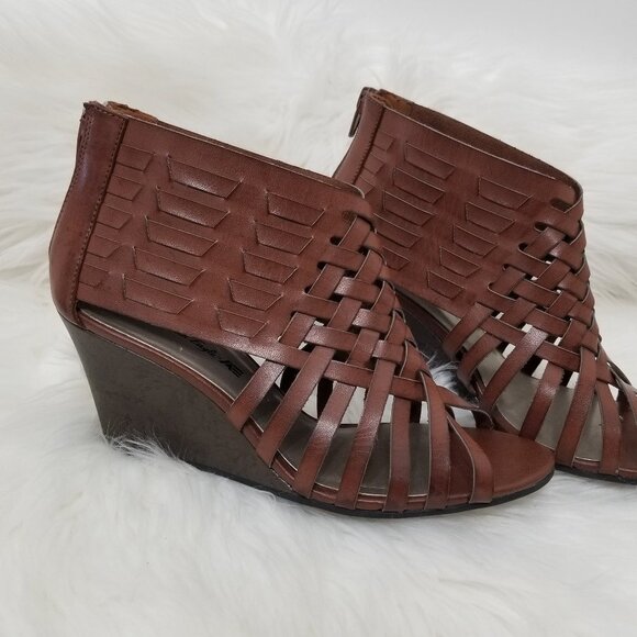 American Eagle Brown Vegan Faux Leather Woven PeepToe Wedge Business Casual 6.5W - Picture 2 of 9